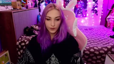 Snapshot of violet_noir_ chatting on 01-24-25, 07:08 Deya online show from 01-24-25, 07:08