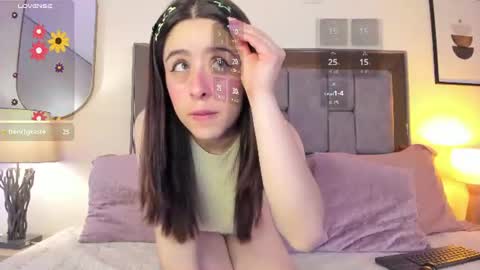 Snapshot of violet_nova1 chatting on 06-16-26, 11:35 Violet Nova online show from 06-16-26, 11:35