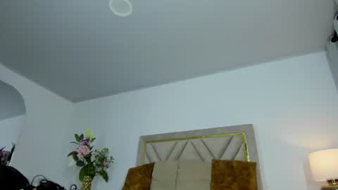 Mary online show from 06-11-26, 07:01