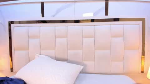 Snapshot of violet_sm chatting on 11-24-25, 03:06 violet_sm online show from 11-24-25, 03:06