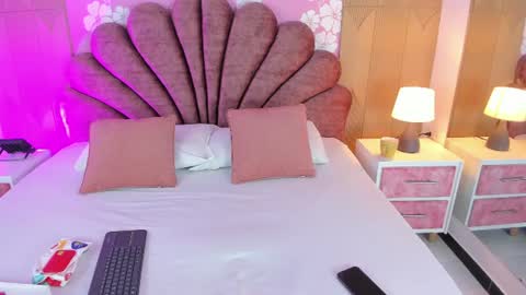 violet_smith01 online show from 07-02-26, 11:49