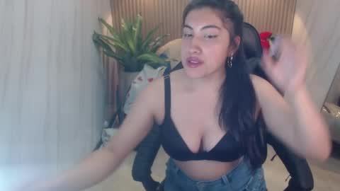 Snapshot of violet_tf chatting on 06-01-26, 08:54 Violet online show from 06-01-26, 08:54