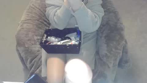 violet_winter97 online show from 12-24-24, 03:16