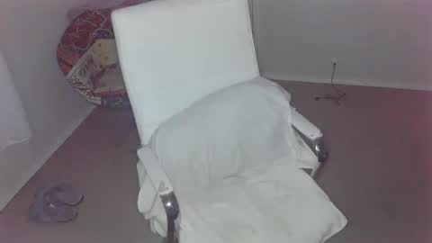 violet_winter97 online show from 01-08-25, 04:23