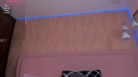 Snapshot of violeta_garcia chatting on 09-26-25, 09:57 Violeta Garcia online show from 09-26-25, 09:57