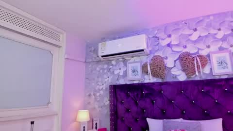 Snapshot of violeta_medina chatting on 07-25-26, 02:53 violeta_medina online show from 07-25-26, 02:53