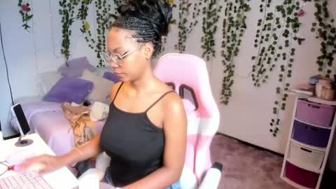 Snapshot of violeta_miler_ chatting on 06-04-26, 04:24 Violeta online show from 06-04-26, 04:24