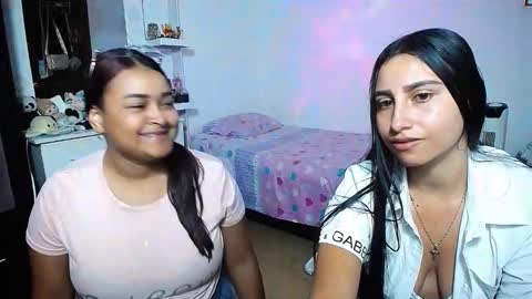 Snapshot of violeta_rouses chatting on 02-16-26, 04:14 violeta_rouses online show from 02-16-26, 04:14