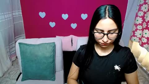 Snapshot of violeta_rouses chatting on 05-25-26, 12:55 violeta_rouses online show from 05-25-26, 12:55