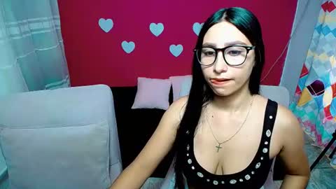 Snapshot of violeta_rouses chatting on 06-21-26, 10:12 violeta_rouses online show from 06-21-26, 10:12