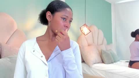 violeta_ruiz_ online show from 10-13-25, 08:20