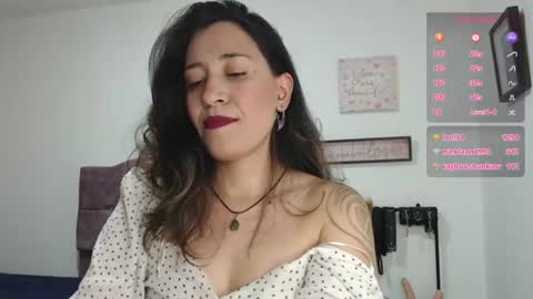 Snapshot of violeta_scott_ chatting on 06-26-26, 04:06 violeta_scott_ online show from 06-26-26, 04:06