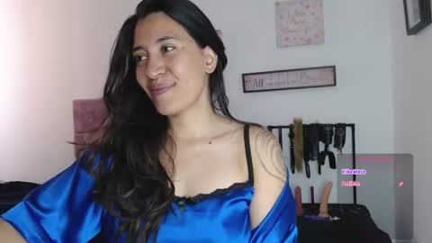 Snapshot of violeta_scott_ chatting on 07-31-26, 04:17 violeta_scott_ online show from 07-31-26, 04:17