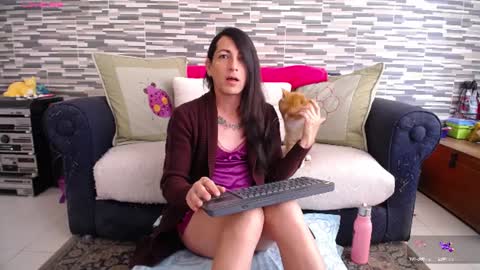 Snapshot of violetagomez_co chatting on 07-26-26, 02:35 Violeta Gmez online show from 07-26-26, 02:35