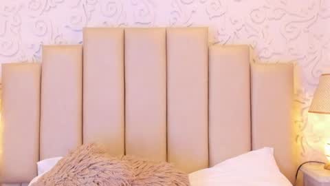 Violeta online show from 05-19-26, 04:02