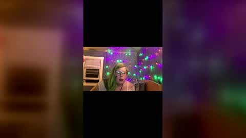 Snapshot of violetann93 chatting on 02-23-26, 01:36 violetann93 online show from 02-23-26, 01:36