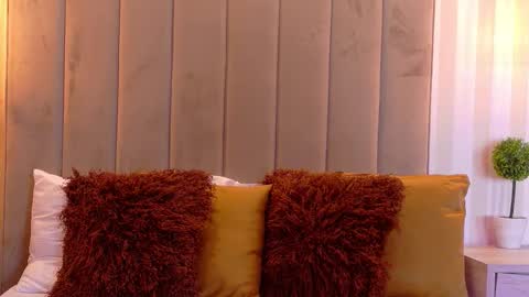 Snapshot of violetblaze chatting on 09-17-25, 12:34 Cute Violet online show from 09-17-25, 12:34
