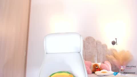 Snapshot of violeth___ chatting on 01-16-25, 02:19 violeth___ online show from 01-16-25, 02:19