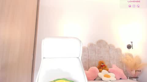 Snapshot of violeth___ chatting on 01-30-25, 11:22 violeth___ online show from 01-30-25, 11:22