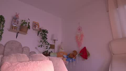Snapshot of violeth___ chatting on 09-25-25, 11:03 violeth___ online show from 09-25-25, 11:03