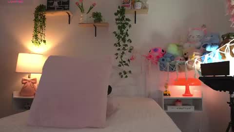 Snapshot of violeth___ chatting on 07-07-26, 11:47 violeth___ online show from 07-07-26, 11:47