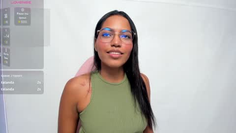Snapshot of violeth__passionate chatting on 02-04-25, 07:22 VIOLETA online show from 02-04-25, 07:22