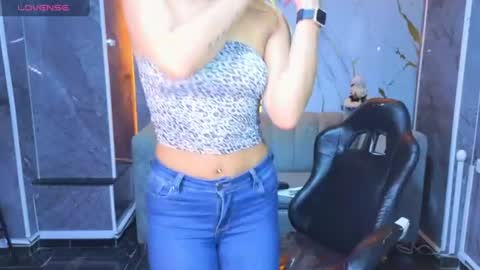 Snapshot of violeth_b chatting on 06-24-26, 12:48 violeth_b online show from 06-24-26, 12:48