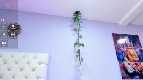 Snapshot of violeth_evans chatting on 02-17-25, 10:25 Violeth online show from 02-17-25, 10:25