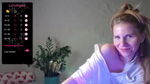Violet  next stream December 6 online show from 01-24-25, 11:56