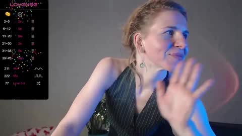 Violet  next stream December 6 online show from 01-26-25, 05:56