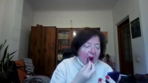 Snapshot of violetpulse chatting on 10-27-25, 11:58 violetpulse online show from 10-27-25, 11:58