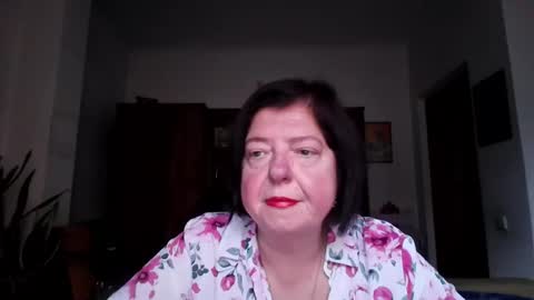 Snapshot of violetpulse chatting on 11-15-25, 12:02 violetpulse online show from 11-15-25, 12:02