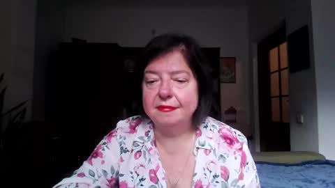 Snapshot of violetpulse chatting on 11-18-25, 07:57 violetpulse online show from 11-18-25, 07:57