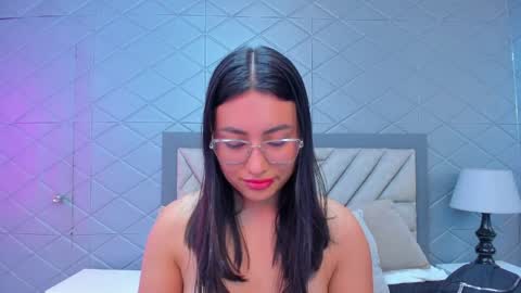 Snapshot of violetrousse chatting on 04-10-26, 03:50 Violet Rousse online show from 04-10-26, 03:50