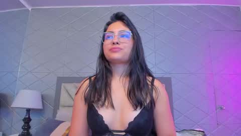 Snapshot of violetrousse chatting on 05-27-26, 07:55 Violet Rousse online show from 05-27-26, 07:55