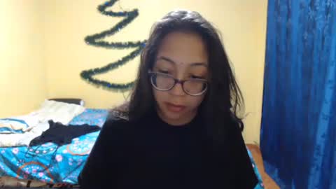 Snapshot of violetsexhot999 chatting on 12-31-24, 08:04 Violet777 online show from 12-31-24, 08:04