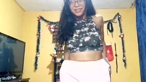 Snapshot of violetsexhot999 chatting on 11-14-25, 11:24 Violet777 online show from 11-14-25, 11:24