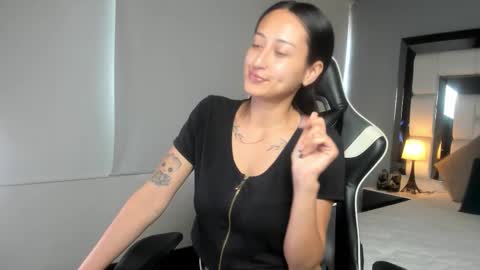 violetskinny online show from 12-05-25, 08:38