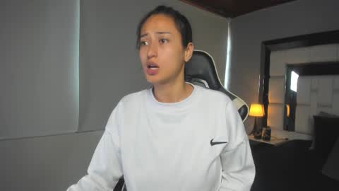 violetskinny online show from 01-08-26, 08:33