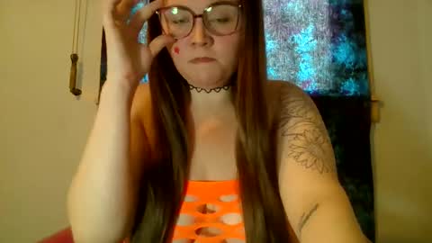Snapshot of violetsunflower chatting on 05-23-26, 10:25 VioletSunflower online show from 05-23-26, 10:25