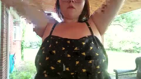Snapshot of violetsunflower chatting on 05-25-26, 06:58 VioletSunflower online show from 05-25-26, 06:58