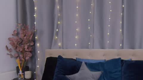 Snapshot of violetswone chatting on 02-09-25, 05:40 VioletSwone online show from 02-09-25, 05:40