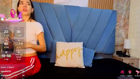 Snapshot of violett__golden chatting on 09-29-25, 11:15 ViolettGolden online show from 09-29-25, 11:15