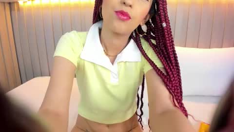 Snapshot of violett_rabbit_ chatting on 10-16-25, 08:43 Violett online show from 10-16-25, 08:43