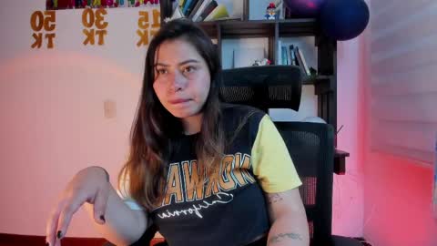 Snapshot of violett_red chatting on 06-08-26, 02:56 Violeta online show from 06-08-26, 02:56