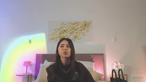 Snapshot of violetta_finch chatting on 02-12-26, 10:21 violetta_finch online show from 02-12-26, 10:21