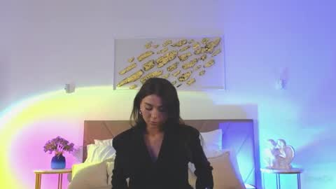 Snapshot of violetta_finch chatting on 05-18-26, 10:21 violetta_finch online show from 05-18-26, 10:21