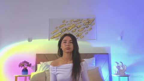 Snapshot of violetta_finch chatting on 05-19-26, 10:21 violetta_finch online show from 05-19-26, 10:21