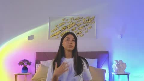Snapshot of violetta_finch chatting on 05-22-26, 10:32 violetta_finch online show from 05-22-26, 10:32