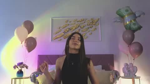 Snapshot of violetta_finch chatting on 06-20-26, 12:19 violetta_finch online show from 06-20-26, 12:19